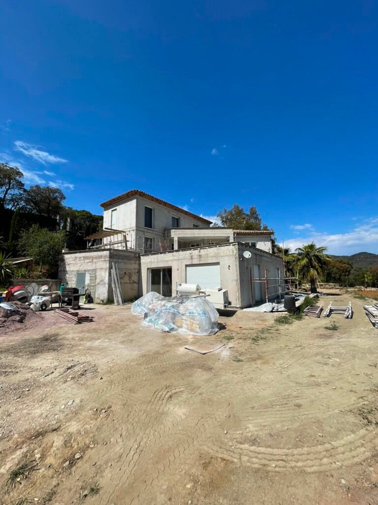 Façade de villa avant et après ravalement à Annemasse